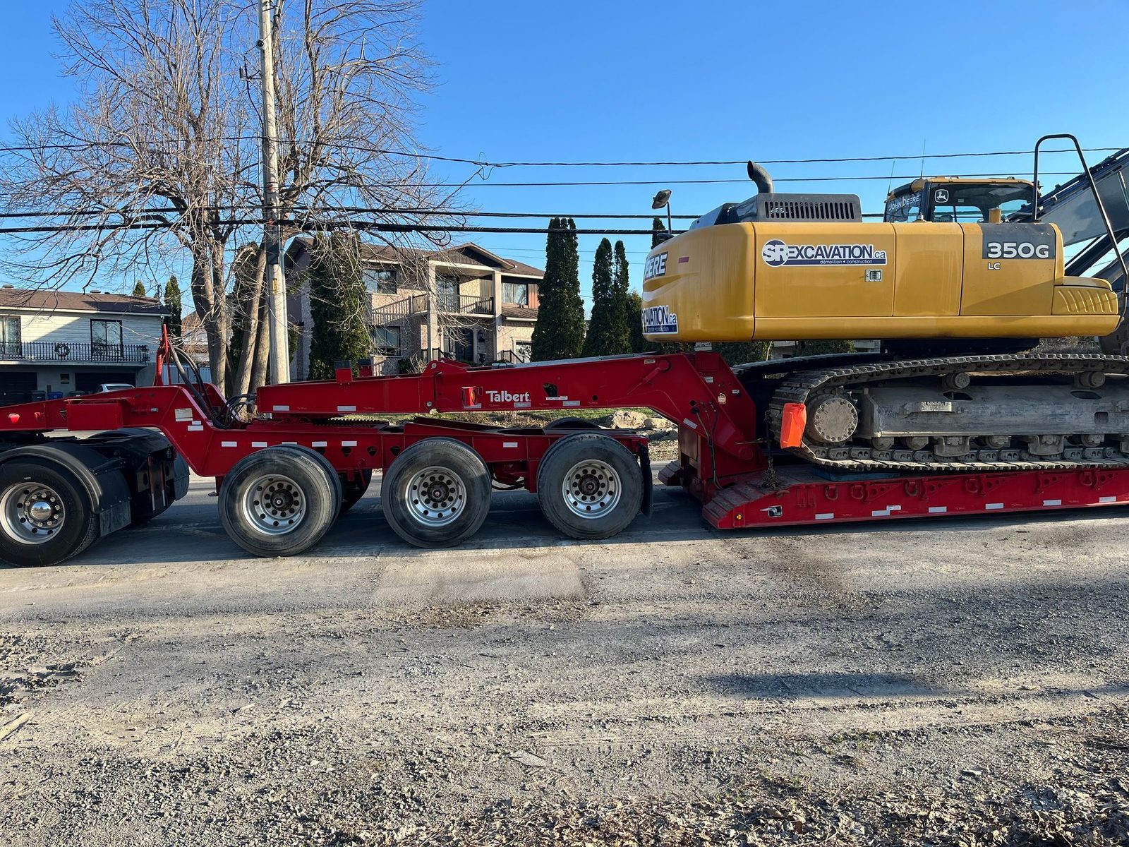 Flatbed equipment transport